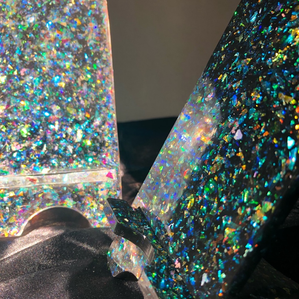 Aurora Rainbow Confetti Phone Stand - Picture 6 of 14